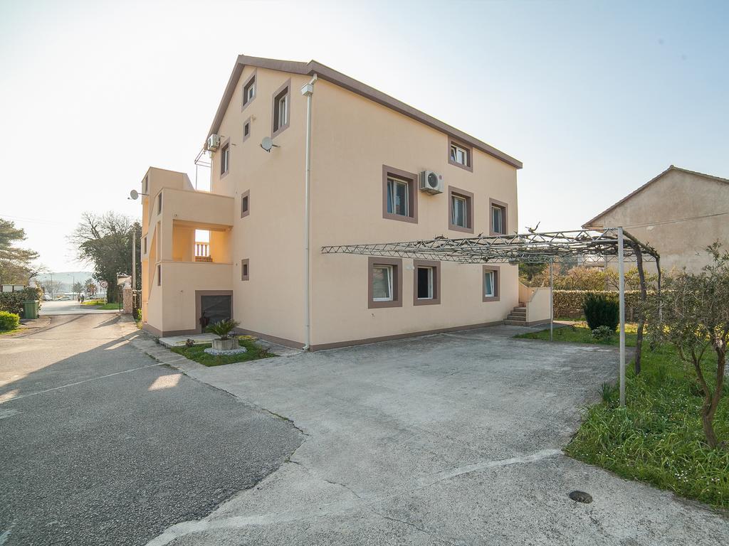 Apartments Ivo Bozinovic Tivat Exterior photo